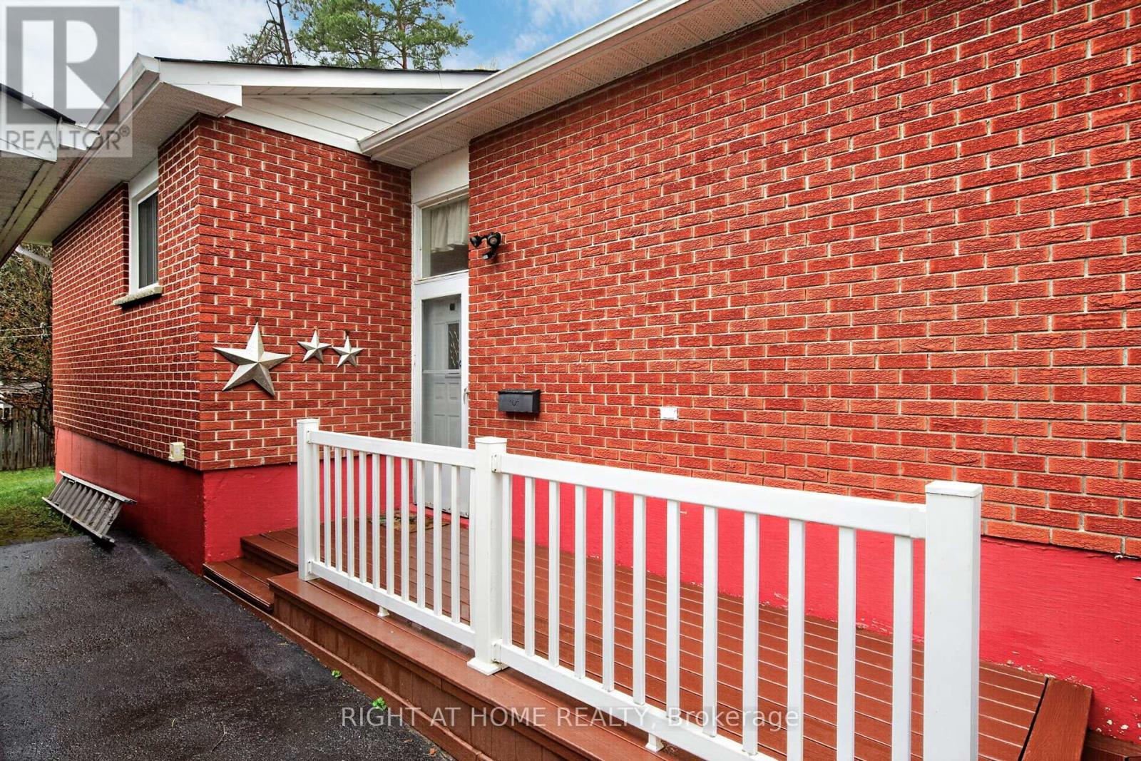 43 Vernon Street, Essa (Angus), Ontario  L0M 1B0 - Photo 6 - N13132426