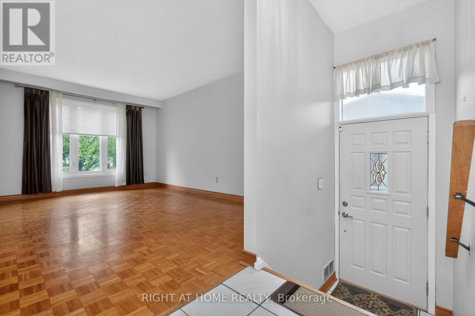 43 Vernon Street, Essa (Angus), Ontario  L0M 1B0 - Photo 8 - N13132426