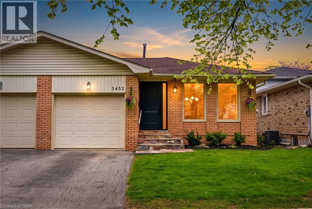 3452 CAPLAN Crescent, Burlington, Ontario
