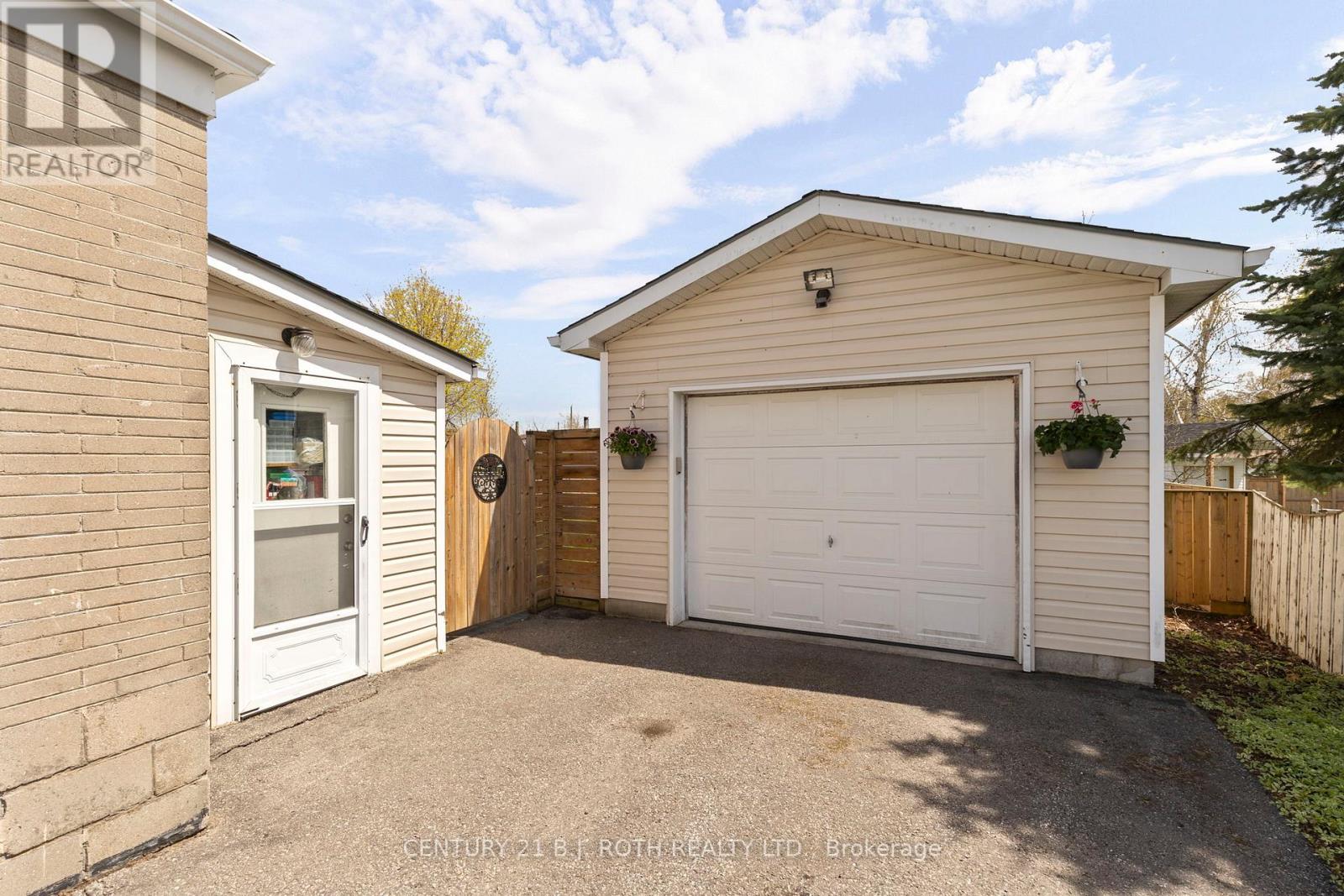 25 Skyline Drive, Orillia, Ontario  L3V 3V8 - Photo 23 - S13132656