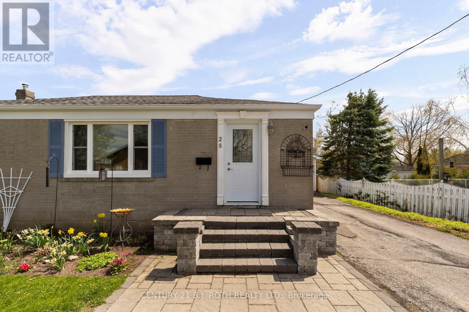 25 Skyline Drive, Orillia, Ontario  L3V 3V8 - Photo 3 - S13132656