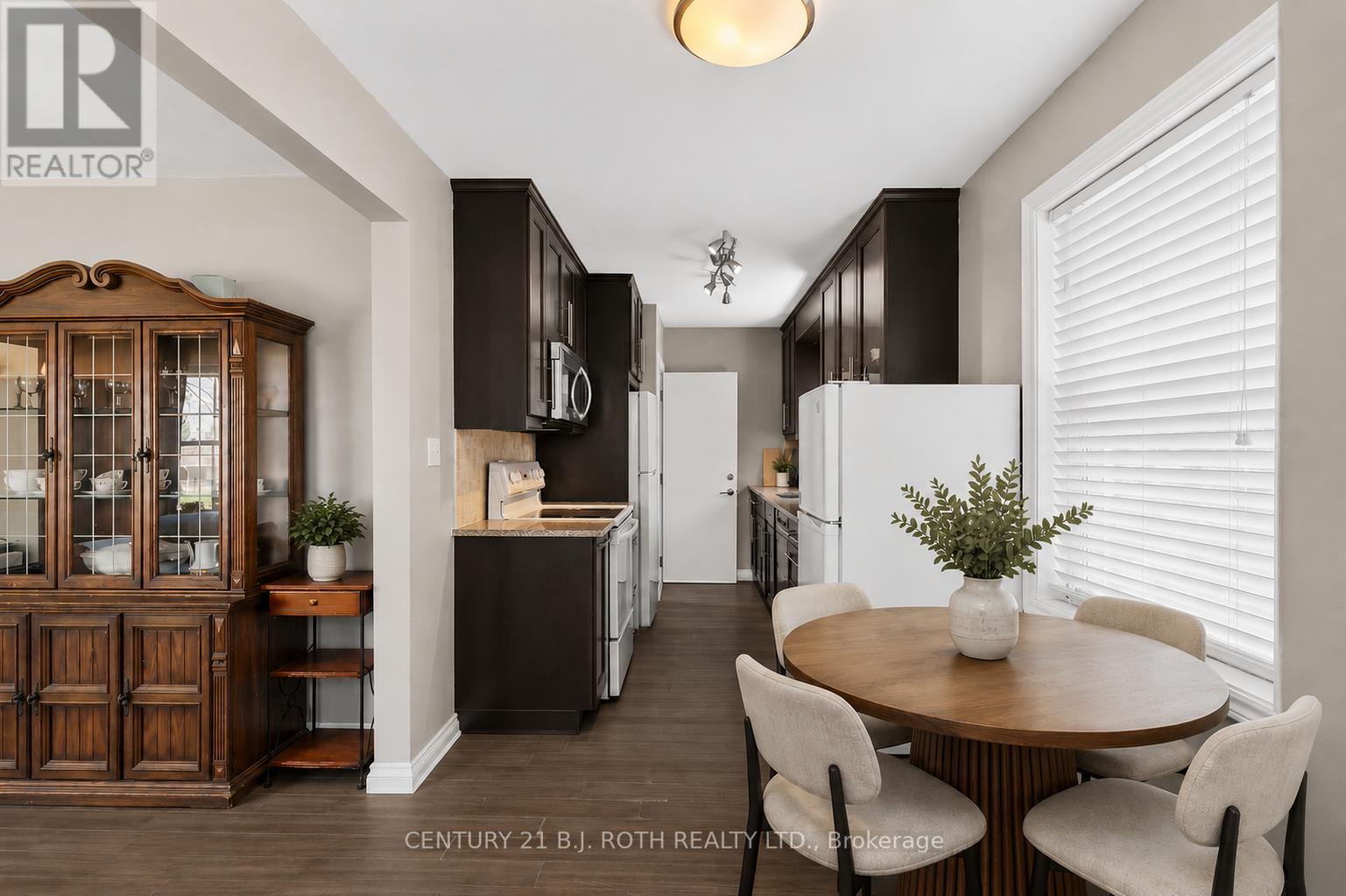25 Skyline Drive, Orillia, Ontario  L3V 3V8 - Photo 4 - S13132656