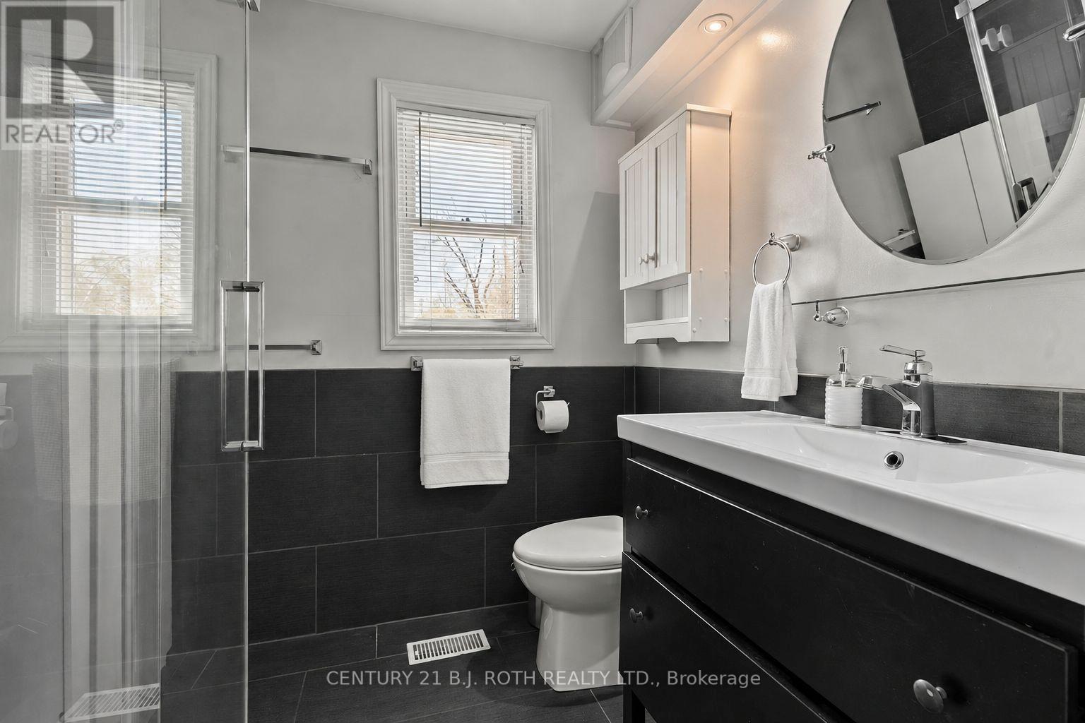 25 Skyline Drive, Orillia, Ontario  L3V 3V8 - Photo 8 - S13132656