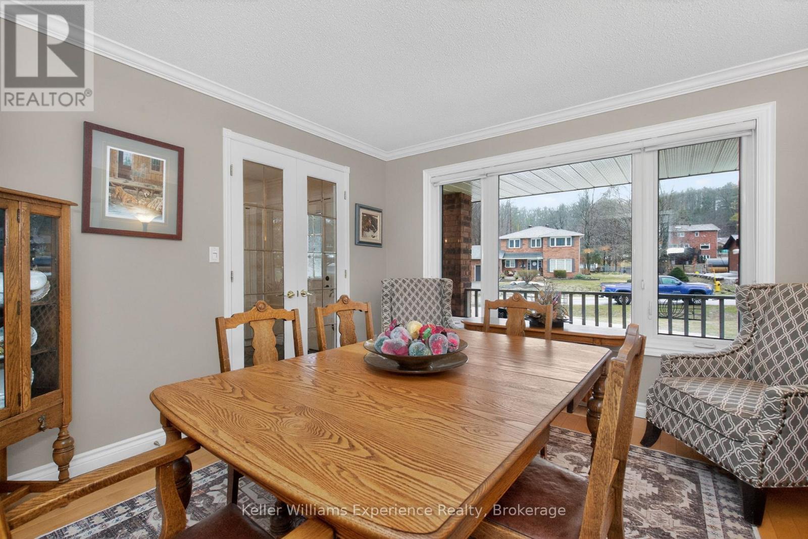 27 Rosewood Avenue, Springwater, Ontario  L0L 1X0 - Photo 11 - S13121912