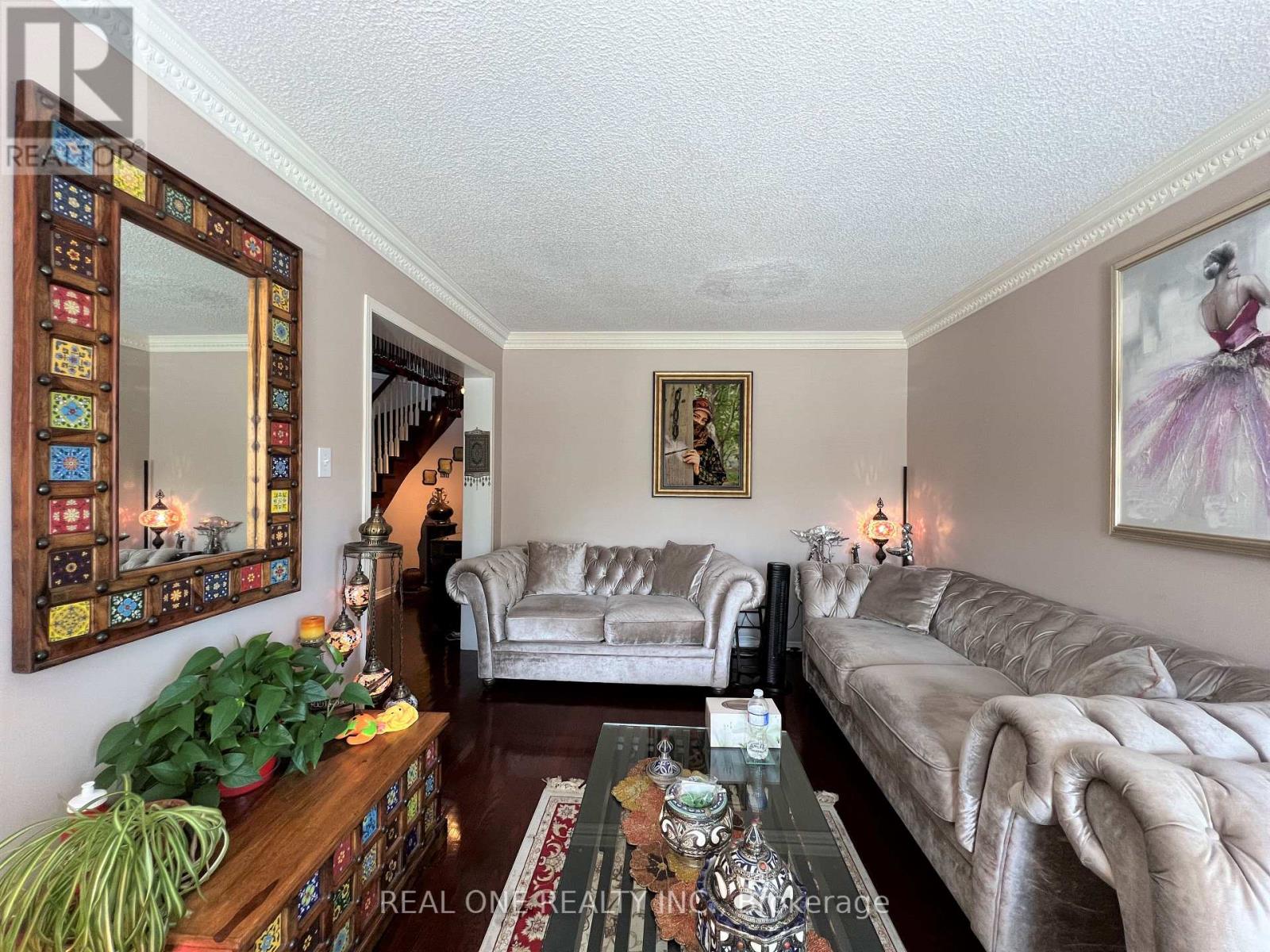 6403 Osprey Boulevard, Mississauga, Ontario  L5N 6E5 - Photo 3 - W13132452