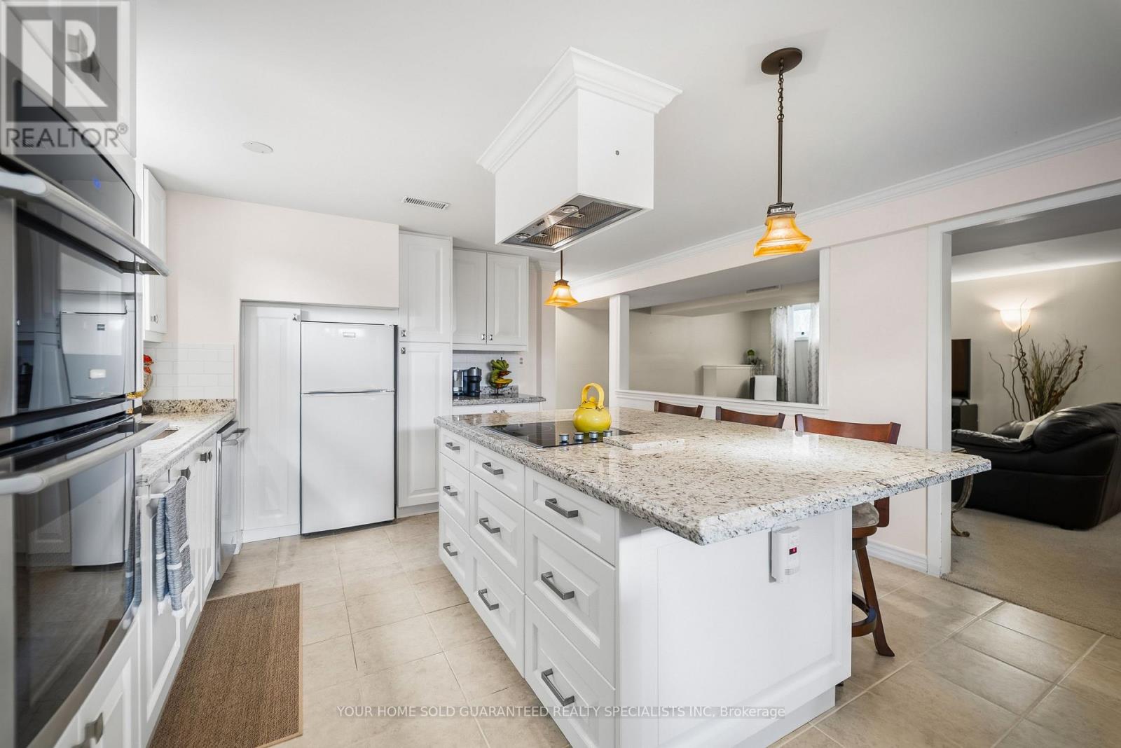 947 Sierra Boulevard, Mississauga, Ontario  L4Y 2E3 - Photo 15 - W13132466