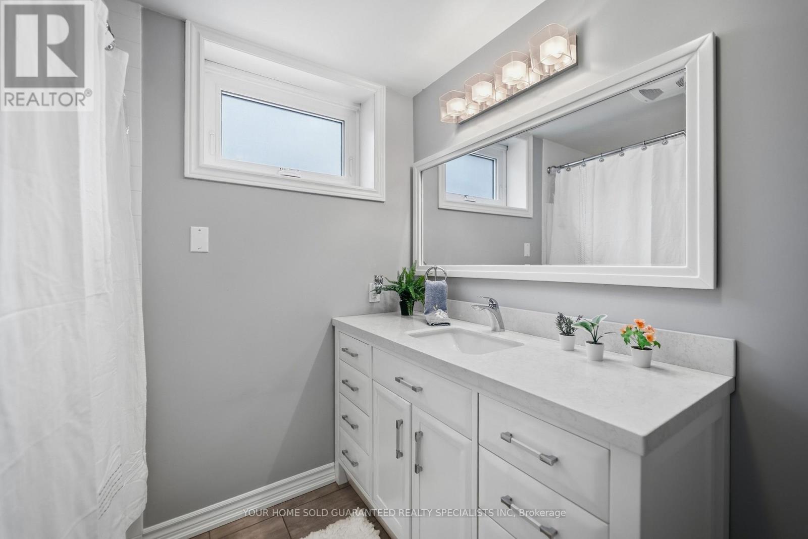 947 Sierra Boulevard, Mississauga, Ontario  L4Y 2E3 - Photo 20 - W13132466