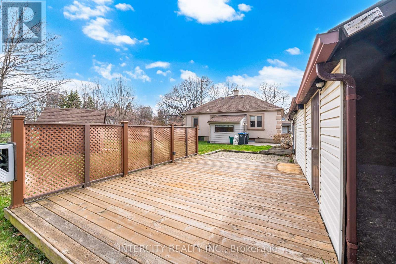 1a Sophia Street, Brampton, Ontario  L6V 1T8 - Photo 22 - W13132492