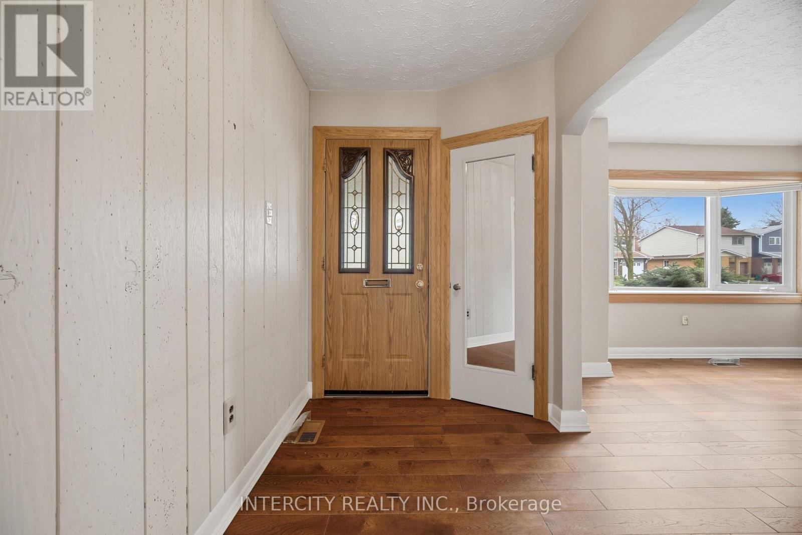 1a Sophia Street, Brampton, Ontario  L6V 1T8 - Photo 6 - W13132492