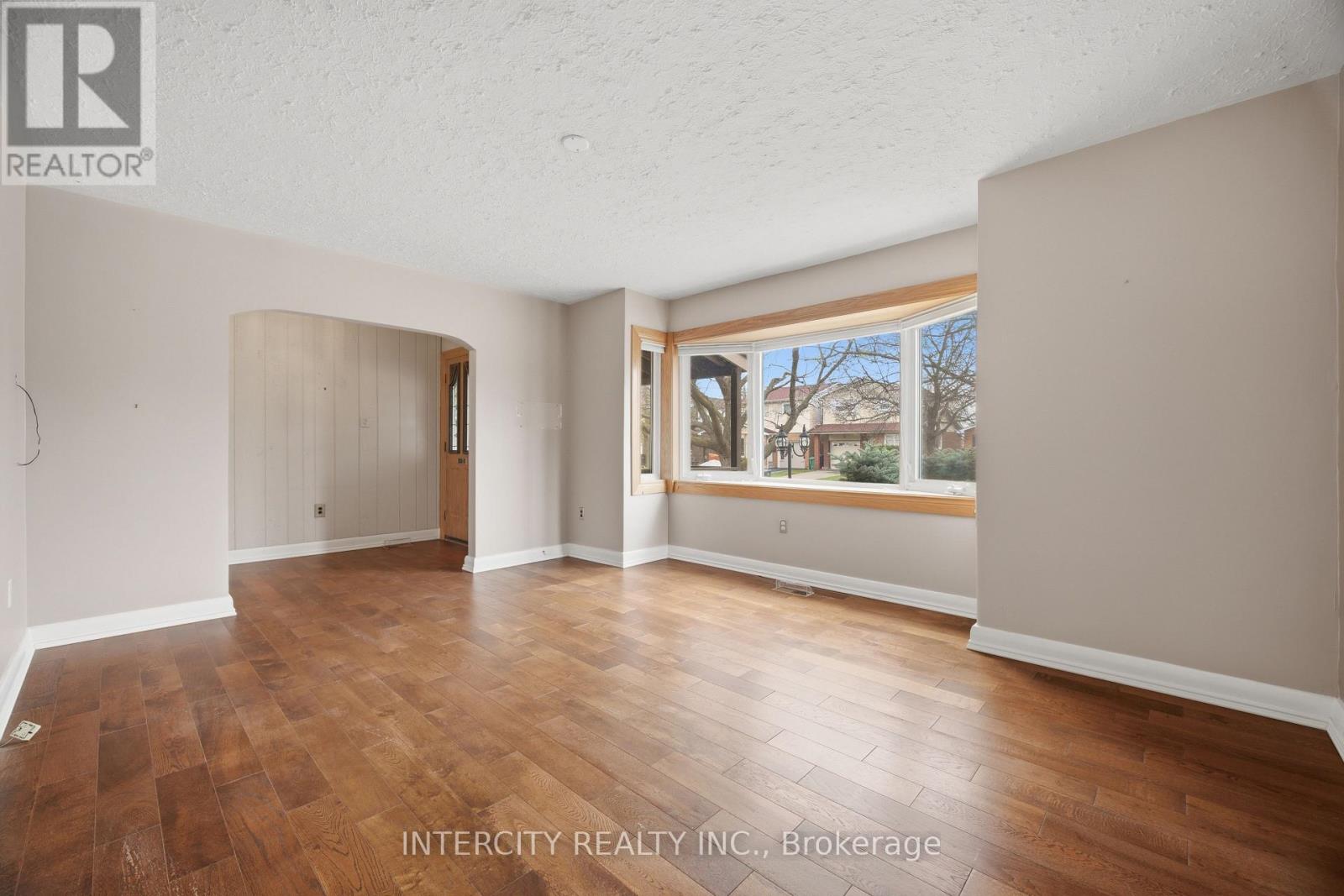 1a Sophia Street, Brampton, Ontario  L6V 1T8 - Photo 7 - W13132492