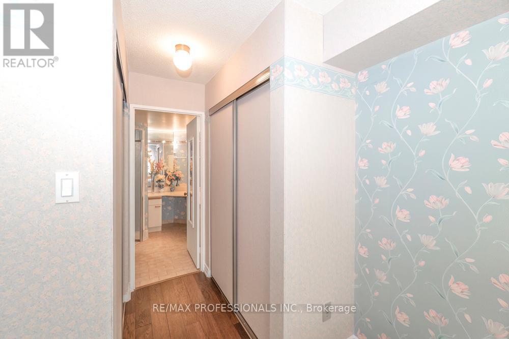 702 - 1320 Islington Avenue, Toronto, Ontario  M9A 5C6 - Photo 17 - W13132530