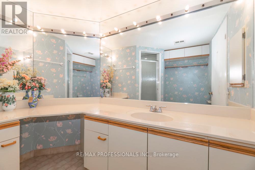 702 - 1320 Islington Avenue, Toronto, Ontario  M9A 5C6 - Photo 18 - W13132530