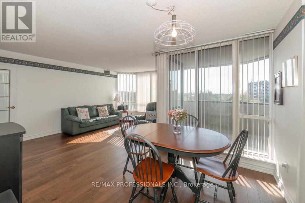 702 - 1320 Islington Avenue, Toronto, Ontario  M9A 5C6 - Photo 7 - W13132530