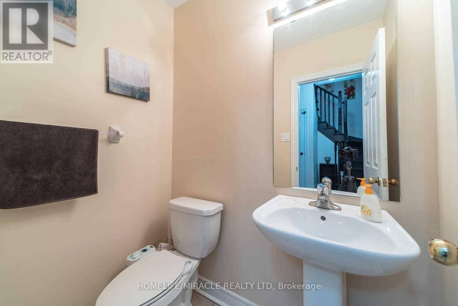 30 Gower Crescent, Brampton, Ontario  L6R 0Y1 - Photo 15 - W13132534