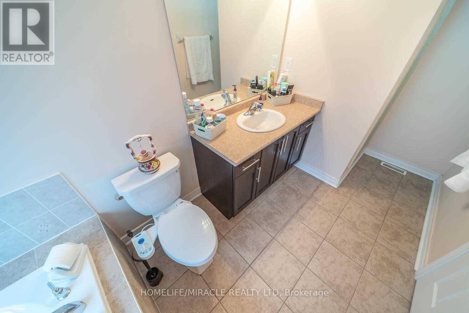 30 Gower Crescent, Brampton, Ontario  L6R 0Y1 - Photo 16 - W13132534