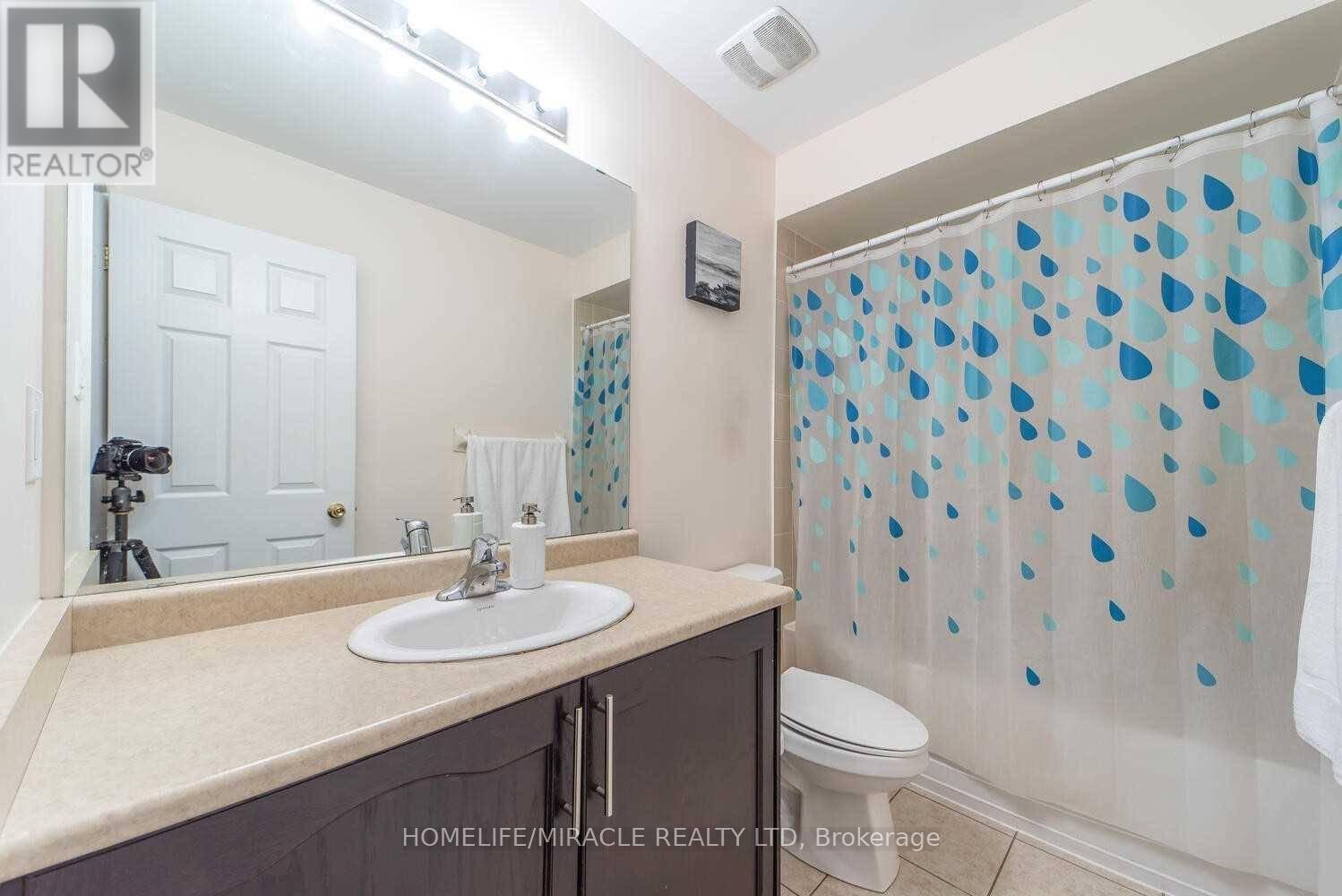 30 Gower Crescent, Brampton, Ontario  L6R 0Y1 - Photo 17 - W13132534