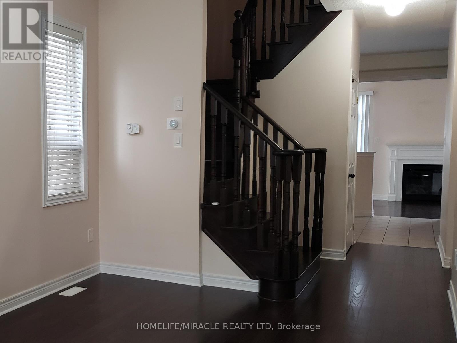 30 Gower Crescent, Brampton, Ontario  L6R 0Y1 - Photo 9 - W13132534