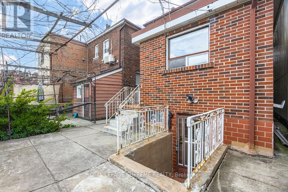 514 Concord Avenue, Toronto, Ontario  M6H 2P8 - Photo 28 - W13132588
