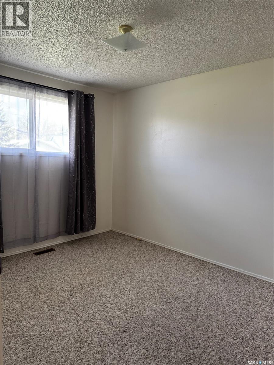320 & 322 2nd Avenue, Semans, Saskatchewan  S0A 3S0 - Photo 10 - SK035980
