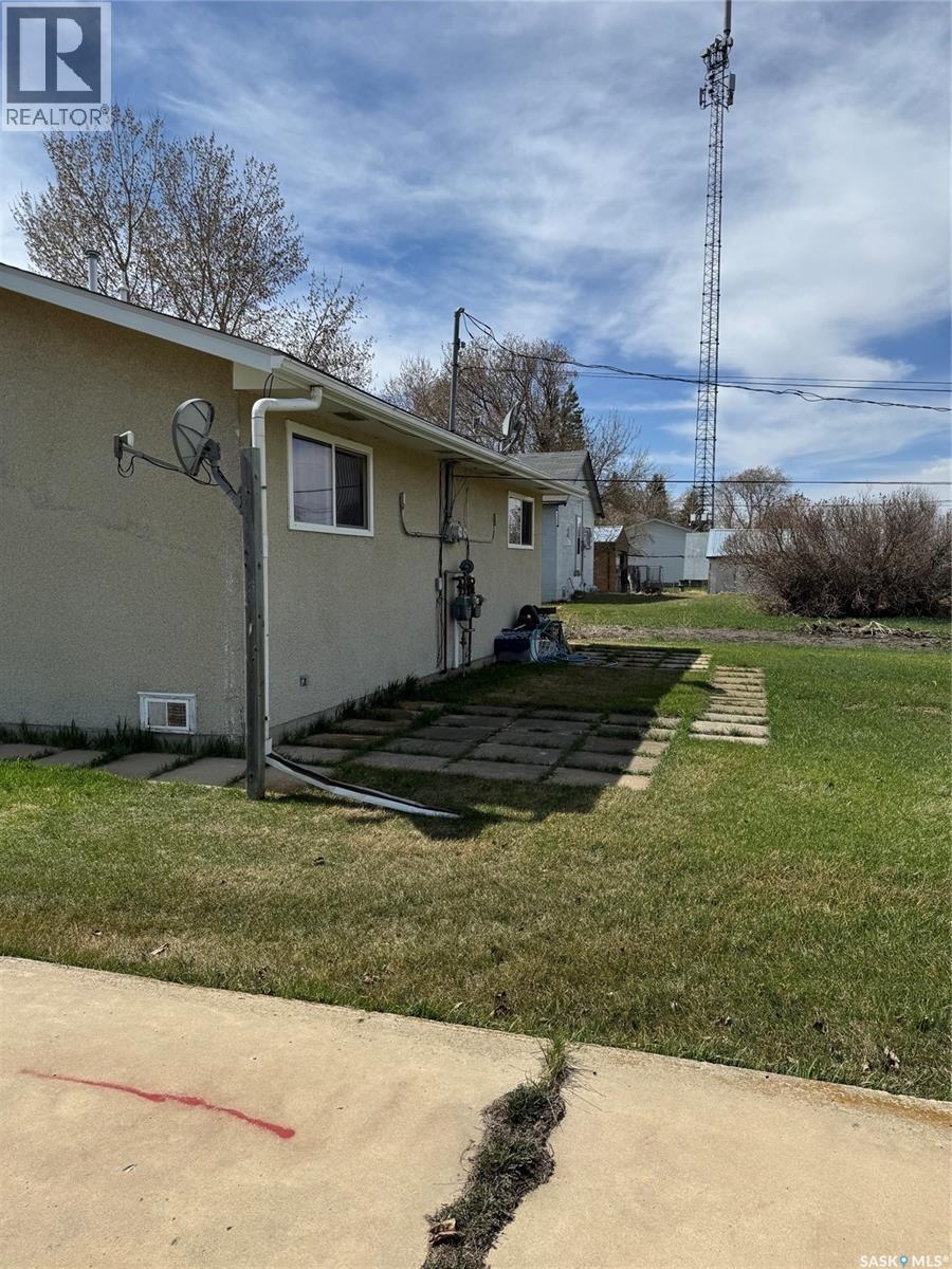 320 & 322 2nd Avenue, Semans, Saskatchewan  S0A 3S0 - Photo 12 - SK035980