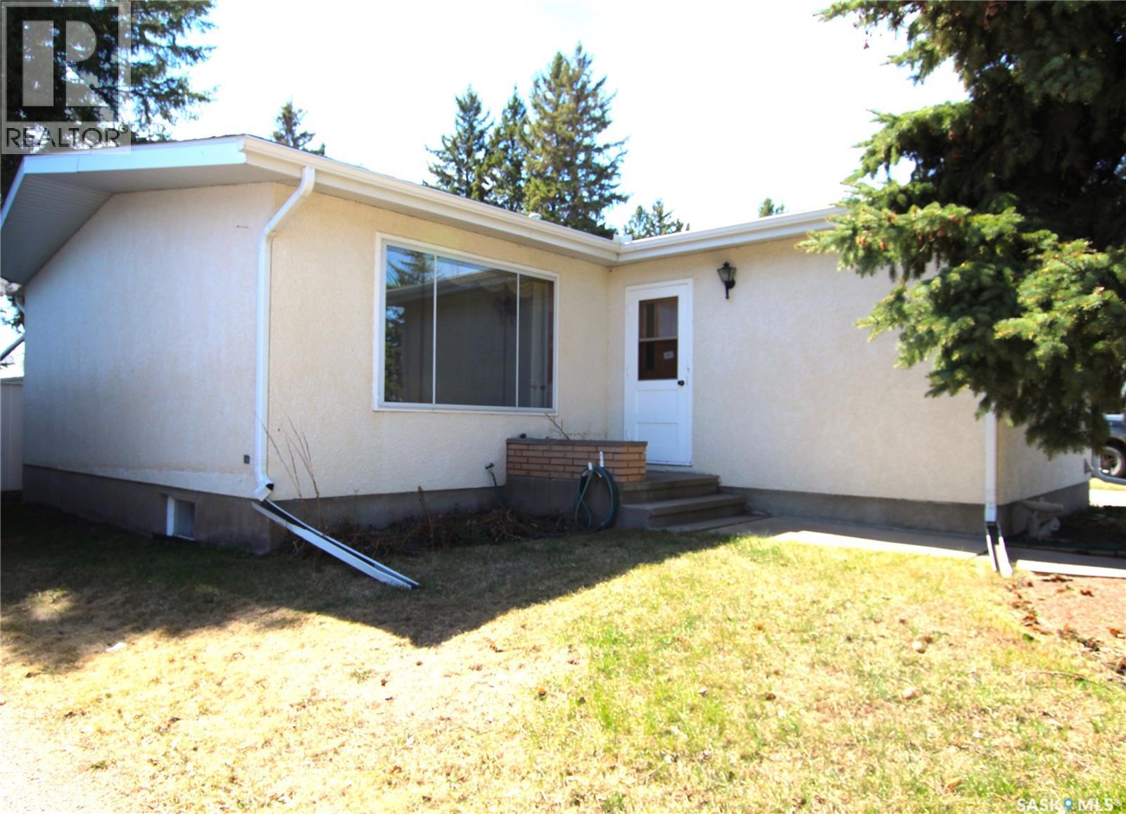69 Dalewood Crescent, Yorkton, Saskatchewan  S3N 2P6 - Photo 2 - SK035955