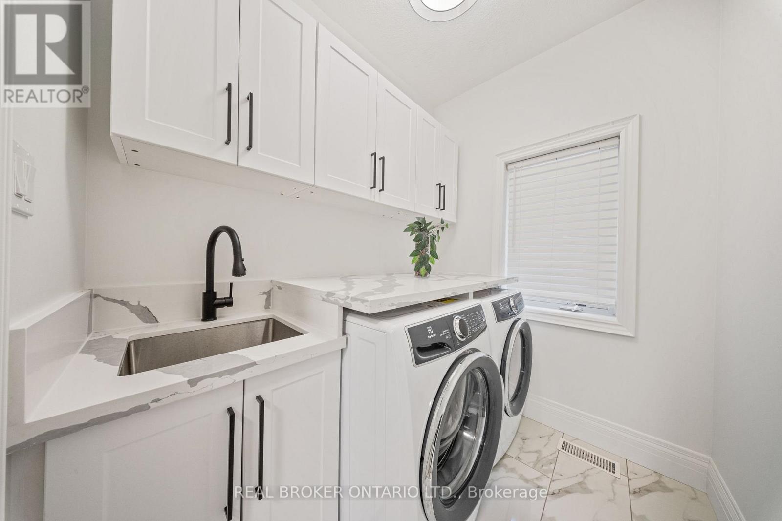 215 Black Maple Court, Kitchener, Ontario  N2P 2W8 - Photo 15 - X13132500