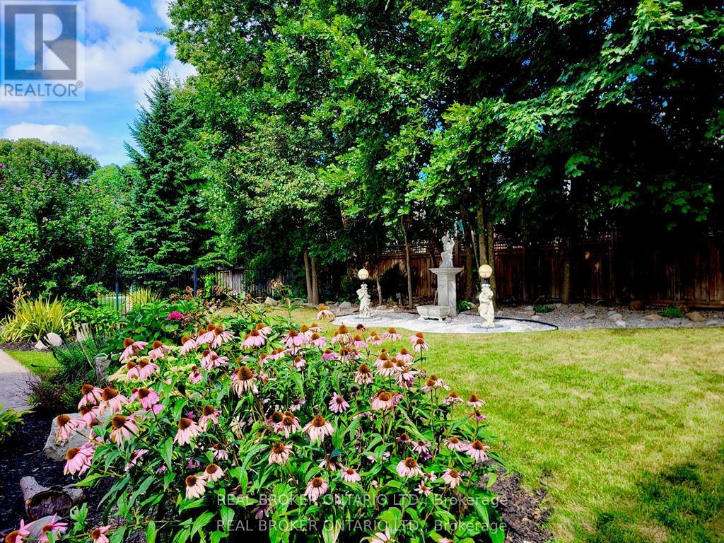 215 Black Maple Court, Kitchener, Ontario  N2P 2W8 - Photo 43 - X13132500