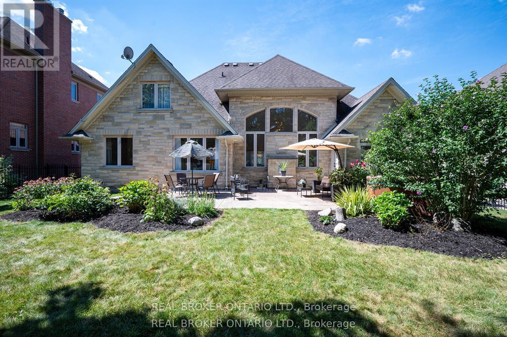 215 Black Maple Court, Kitchener, Ontario  N2P 2W8 - Photo 45 - X13132500
