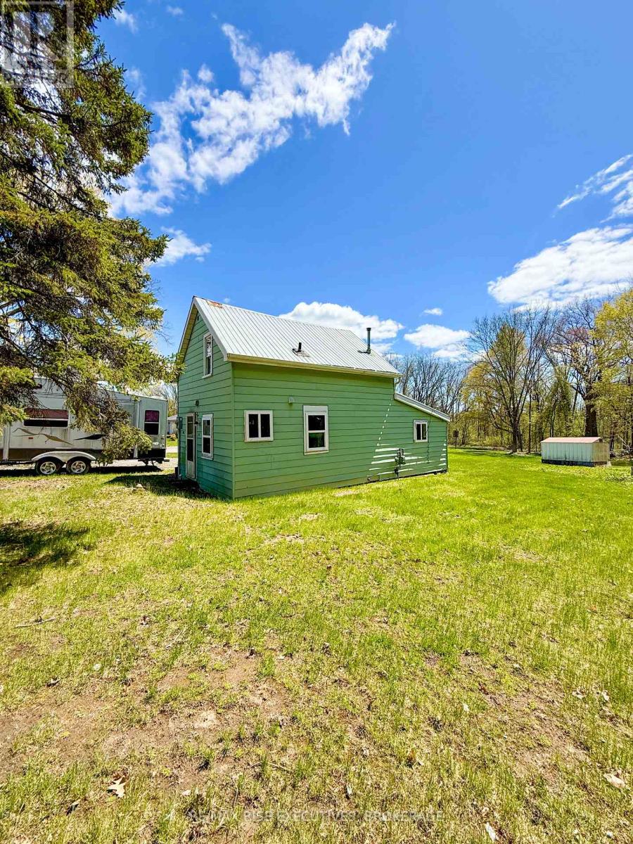 14 DUNDAS STREET, Deseronto, Ontario