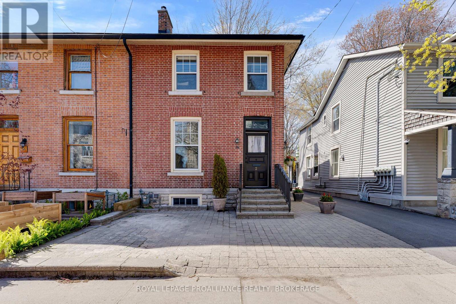 56 WELLINGTON STREET, Kingston, Ontario
