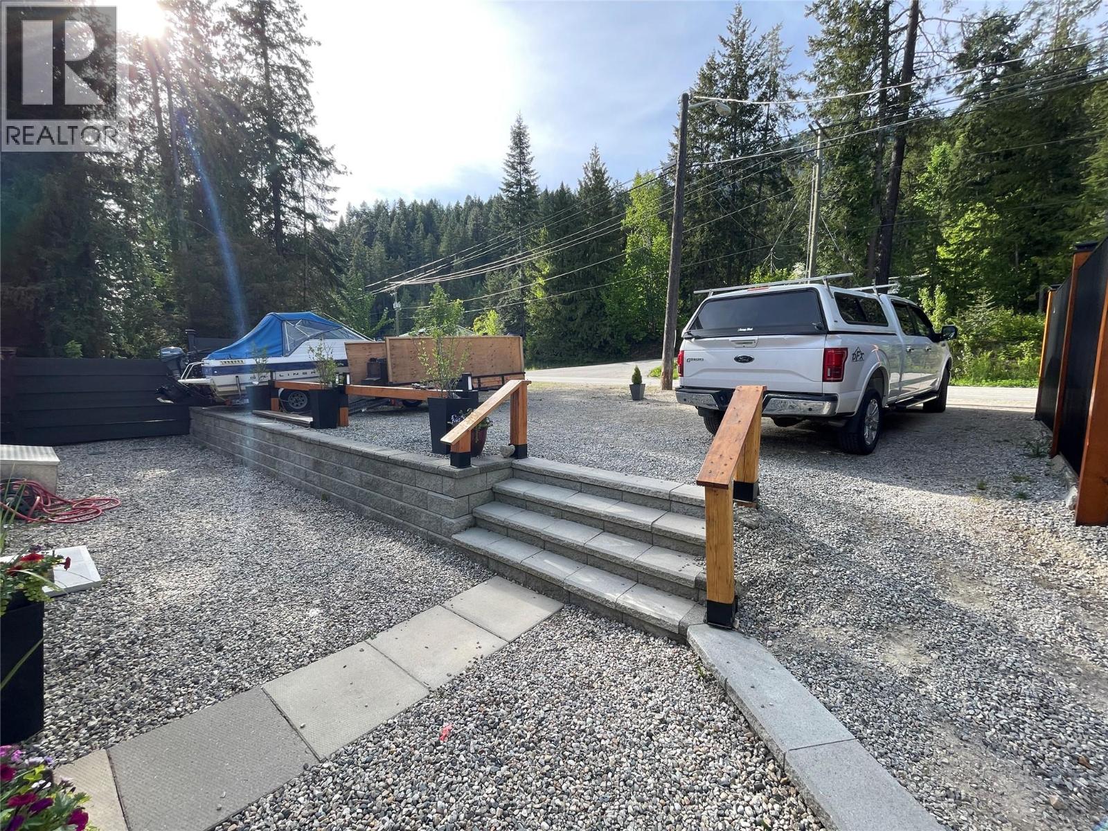 5604 Highway 3a Highway, Nelson, British Columbia  V1L 6N7 - Photo 36 - 10387681