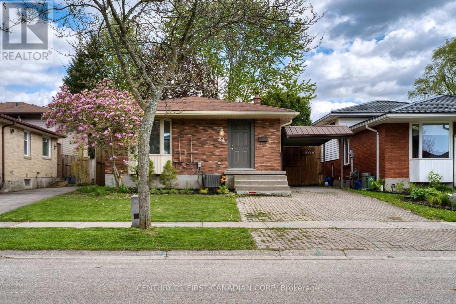 24 Blanchard Crescent, London North, Ontario  N6G 4E2 - Photo 2 - X13132776
