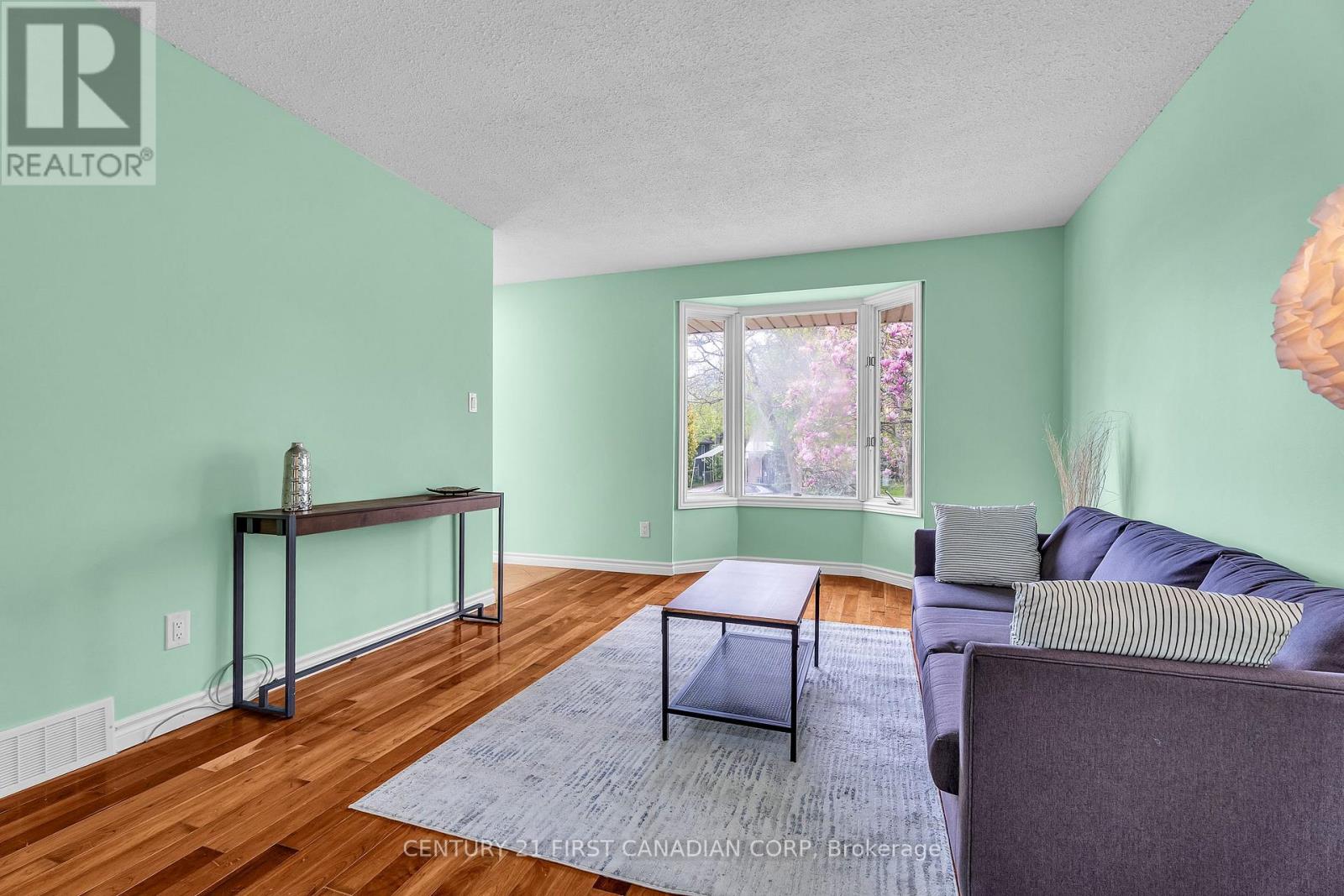 24 Blanchard Crescent, London North, Ontario  N6G 4E2 - Photo 7 - X13132776