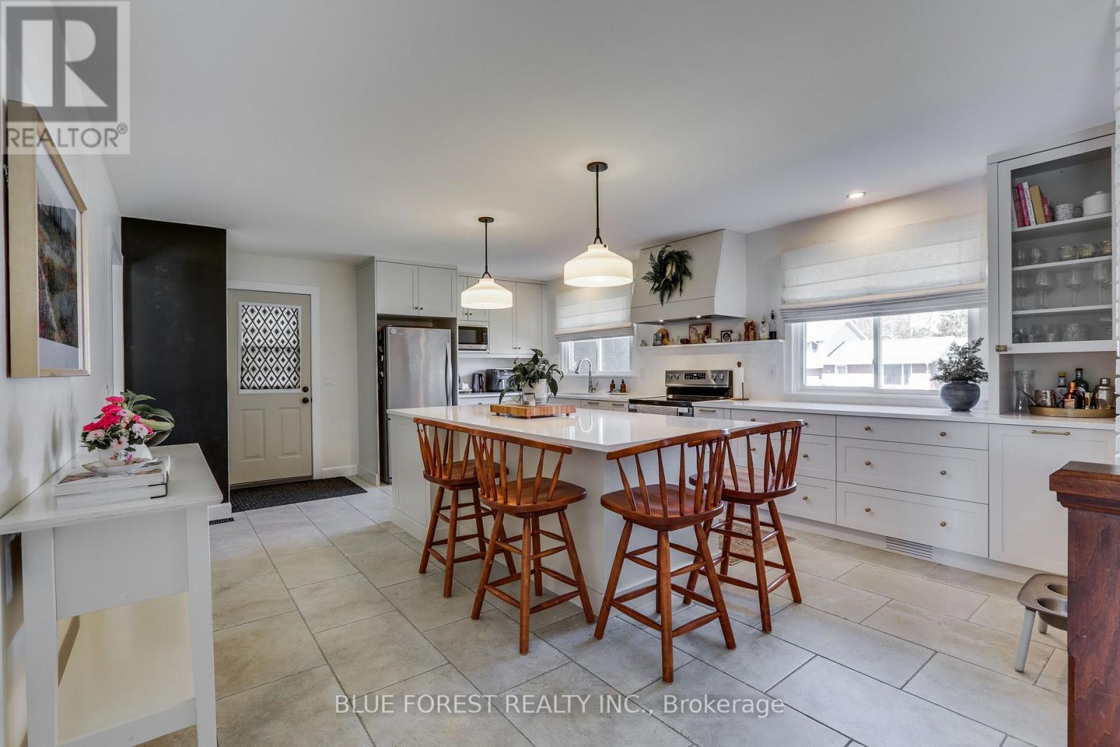 225 Coulton Drive, West Perth, Ontario  N0K 1N0 - Photo 2 - X13132876