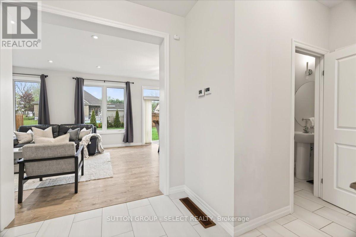 261 Wilson Avenue, Tillsonburg, Ontario  N4G 0H3 - Photo 6 - X13132902