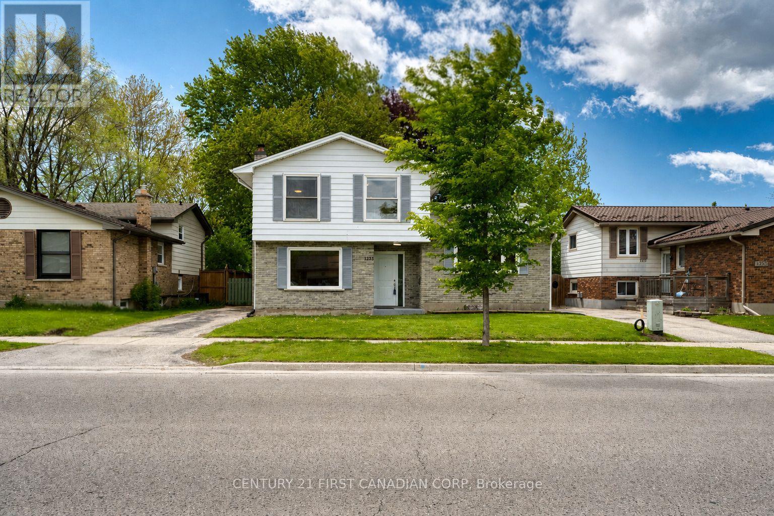 1233 ERNEST AVENUE, London South, Ontario