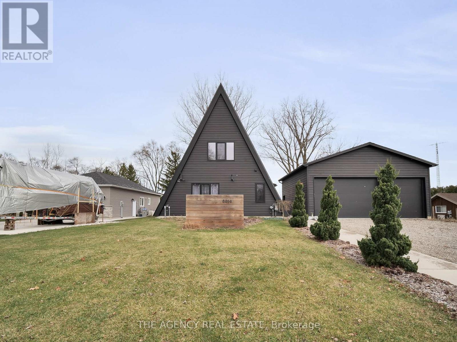 8464 ADAMS COURT, Lambton Shores, Ontario