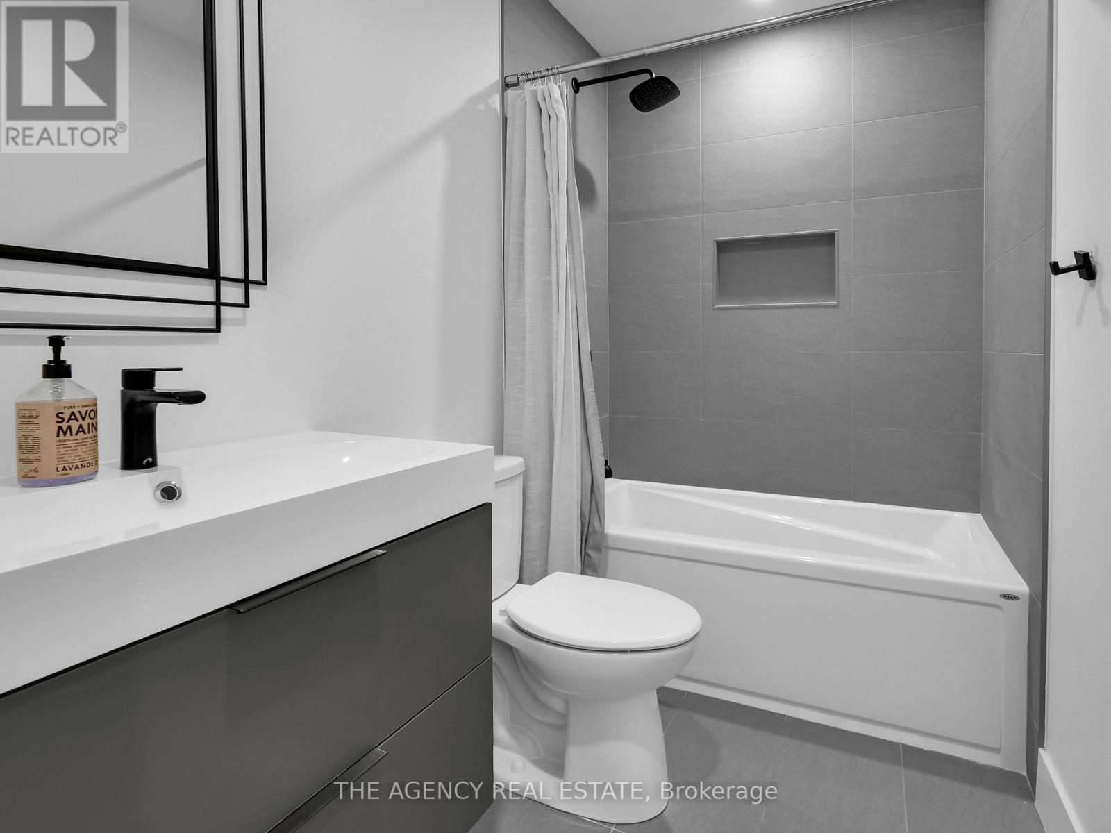 8464 Adams Court, Lambton Shores, Ontario  N0M 1T0 - Photo 19 - X13133104