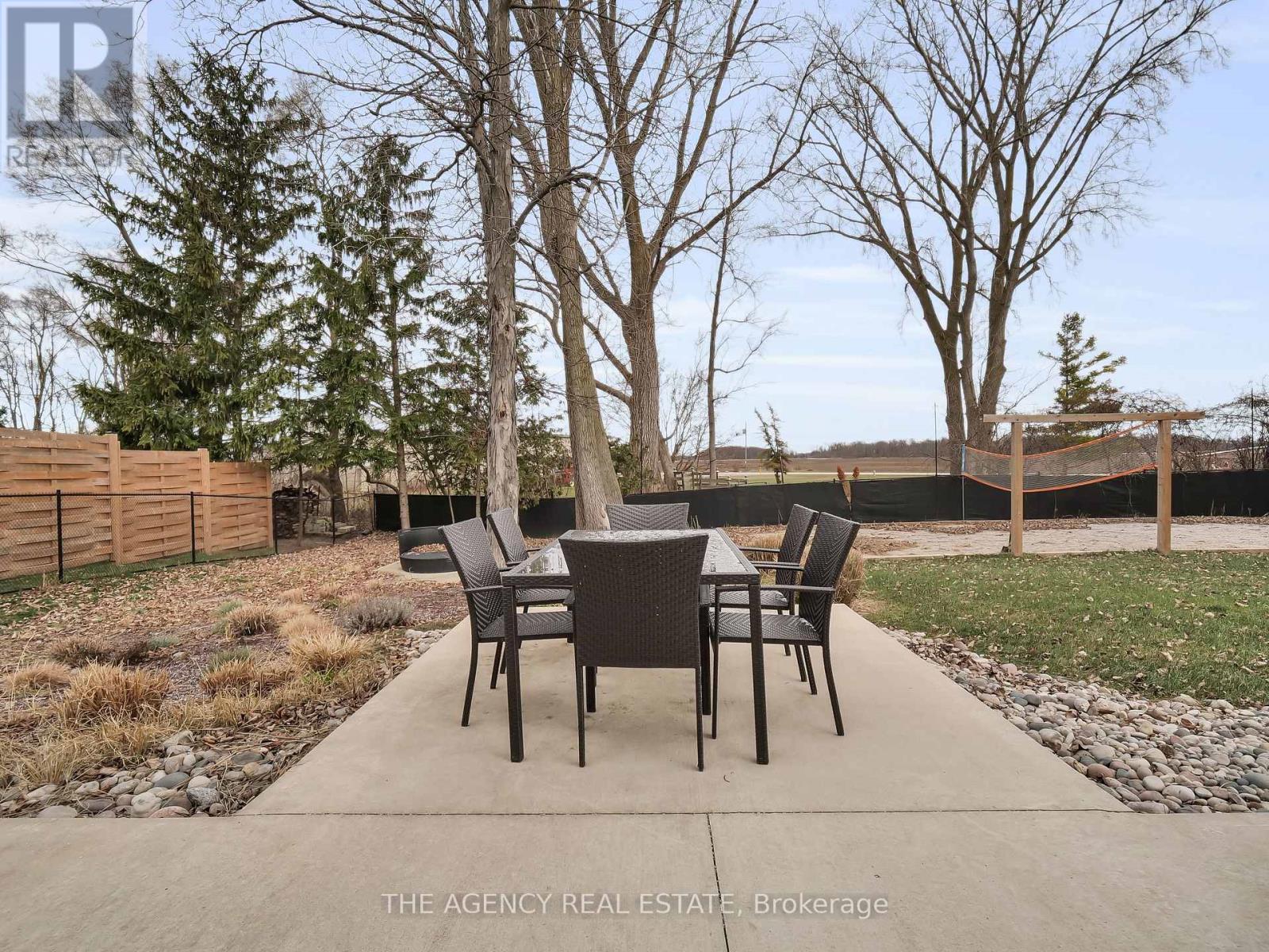 8464 Adams Court, Lambton Shores, Ontario  N0M 1T0 - Photo 30 - X13133104