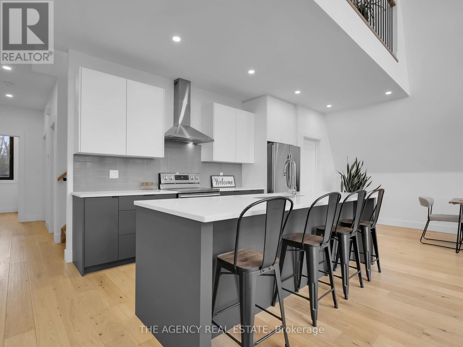 8464 Adams Court, Lambton Shores, Ontario  N0M 1T0 - Photo 7 - X13133104