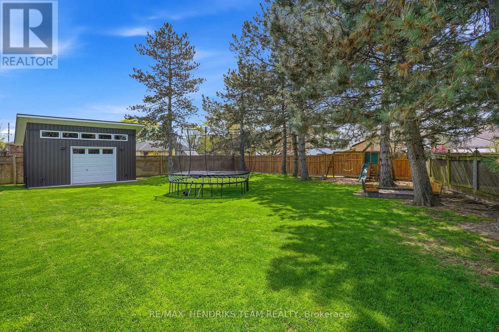 173 Michael Drive, Welland, Ontario  L3C 7B8 - Photo 30 - X13131372