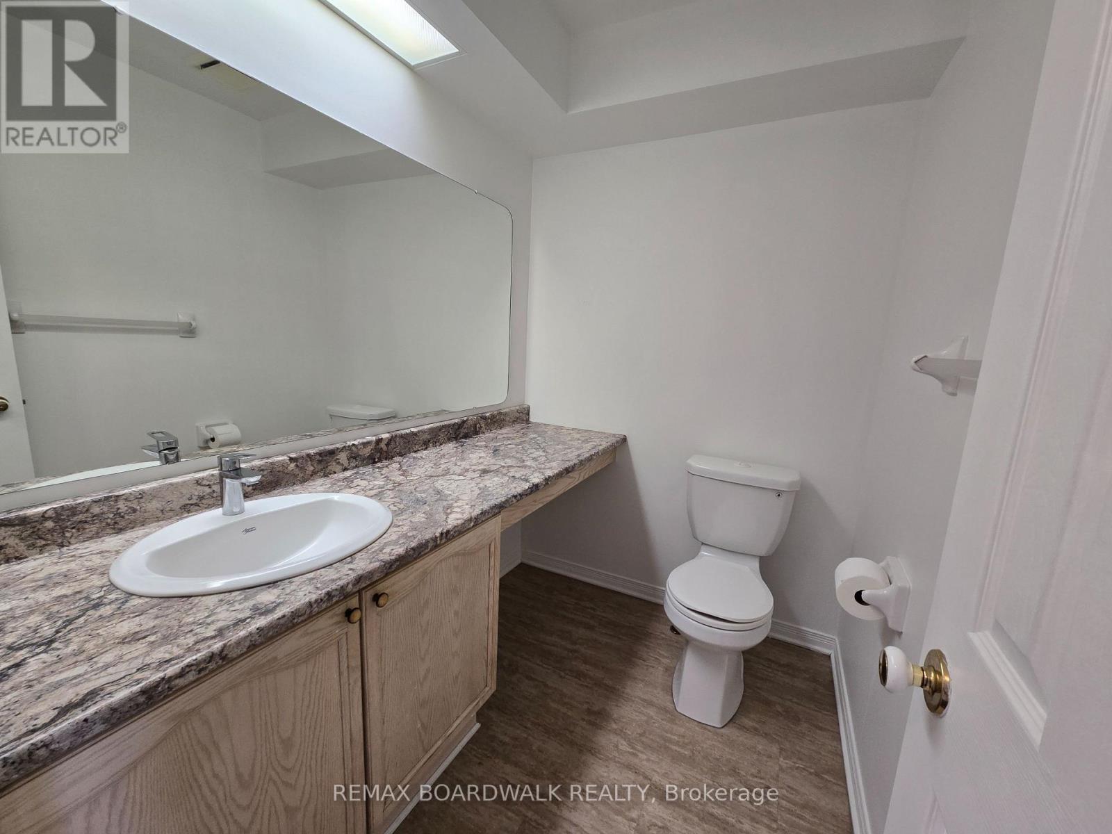 219 Briston Private, Ottawa, Ontario  K1G 5R5 - Photo 8 - X13132878