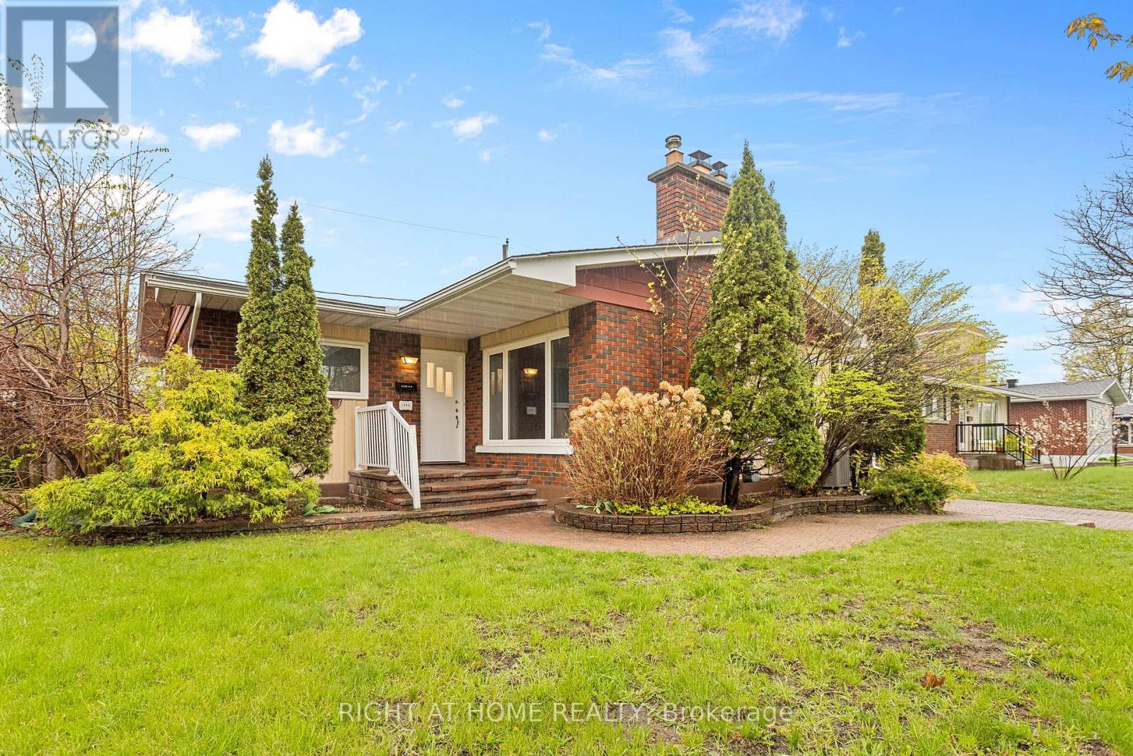 1808 Gilbert Avenue, Ottawa, Ontario  K2C 1A4 - Photo 3 - X13133058