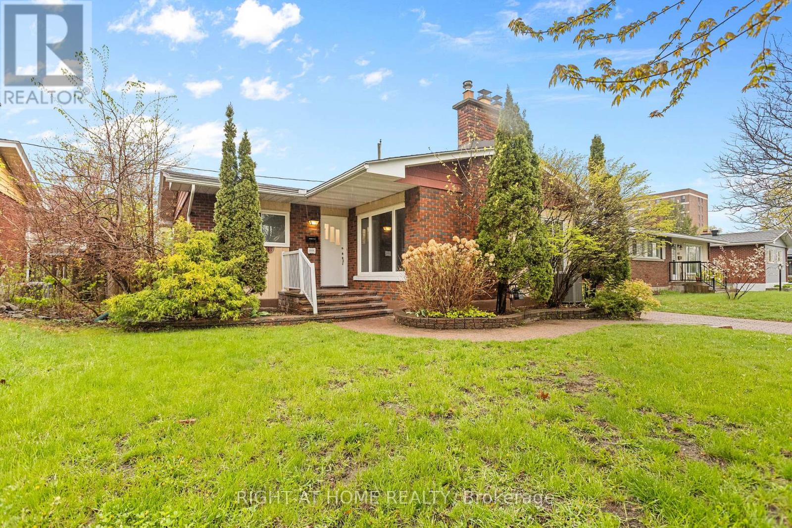1808 Gilbert Avenue, Ottawa, Ontario  K2C 1A4 - Photo 4 - X13133058