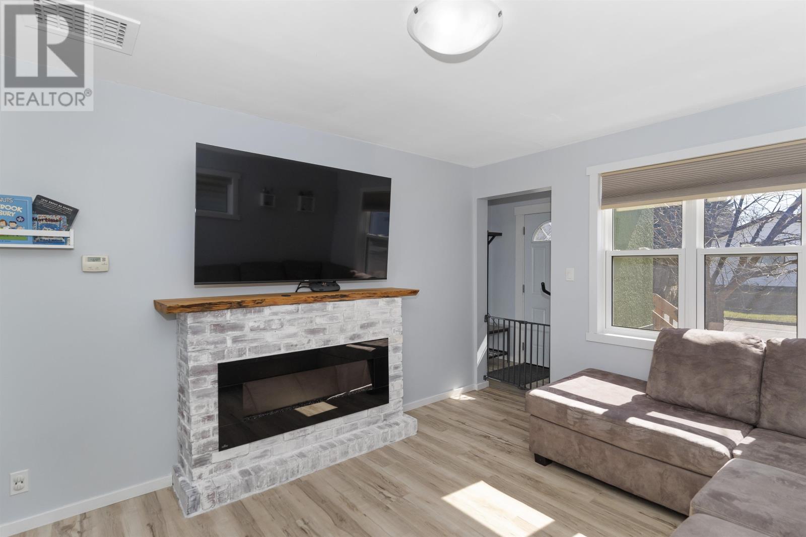 76 Algonquin Ave S, Thunder Bay, Ontario  P7B 4S6 - Photo 4 - TB2601045