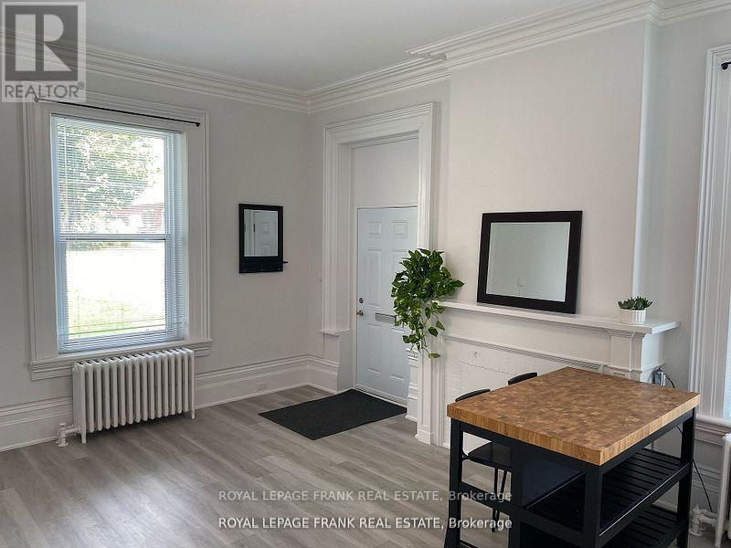 1 - 859 Dundas Street W, Whitby, Ontario  L1N 2N6 - Photo 3 - E13133030