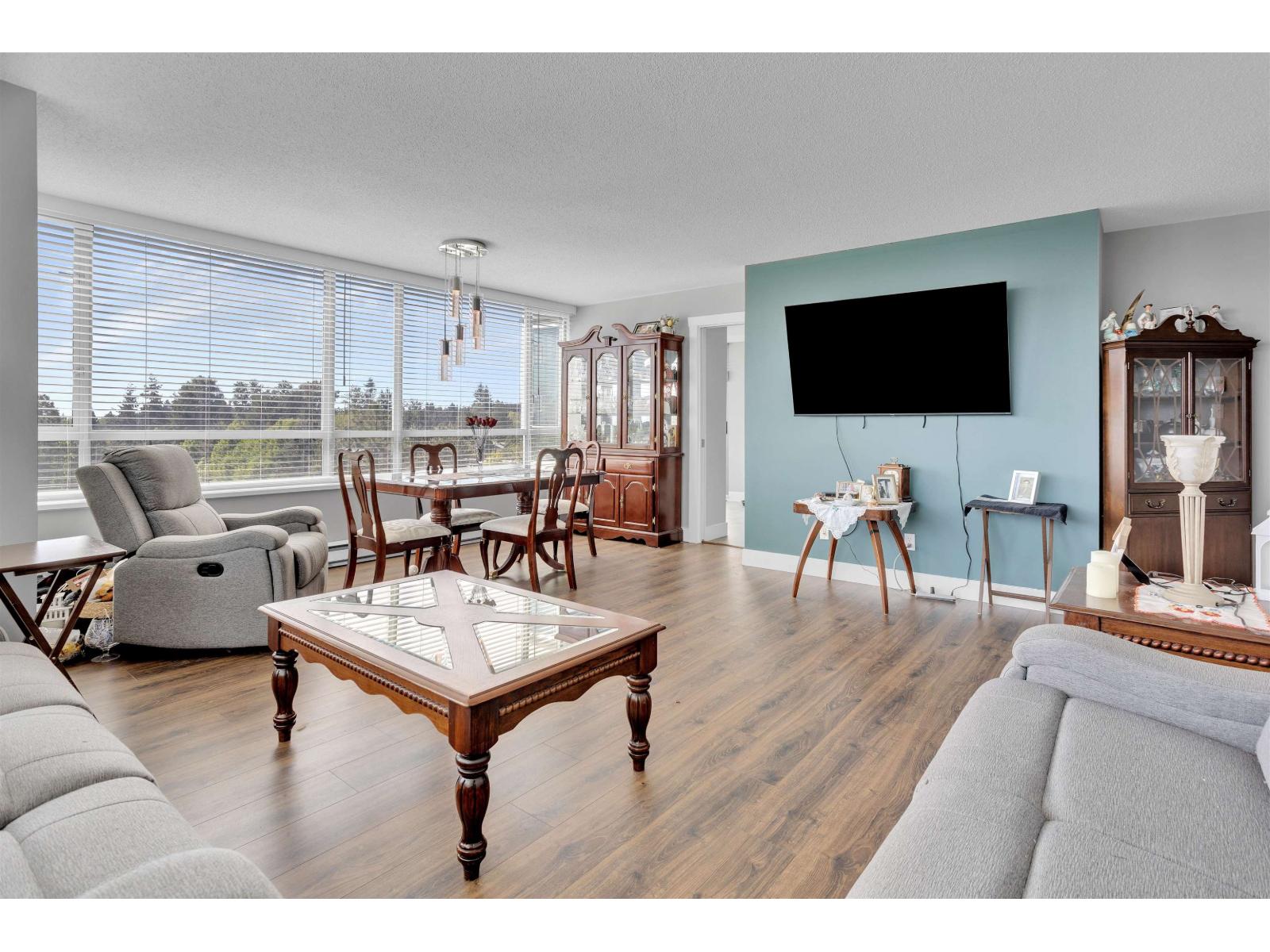 804 15030 101 Avenue, Surrey, British Columbia V3R 0N3 - Photo 3 - R3119127