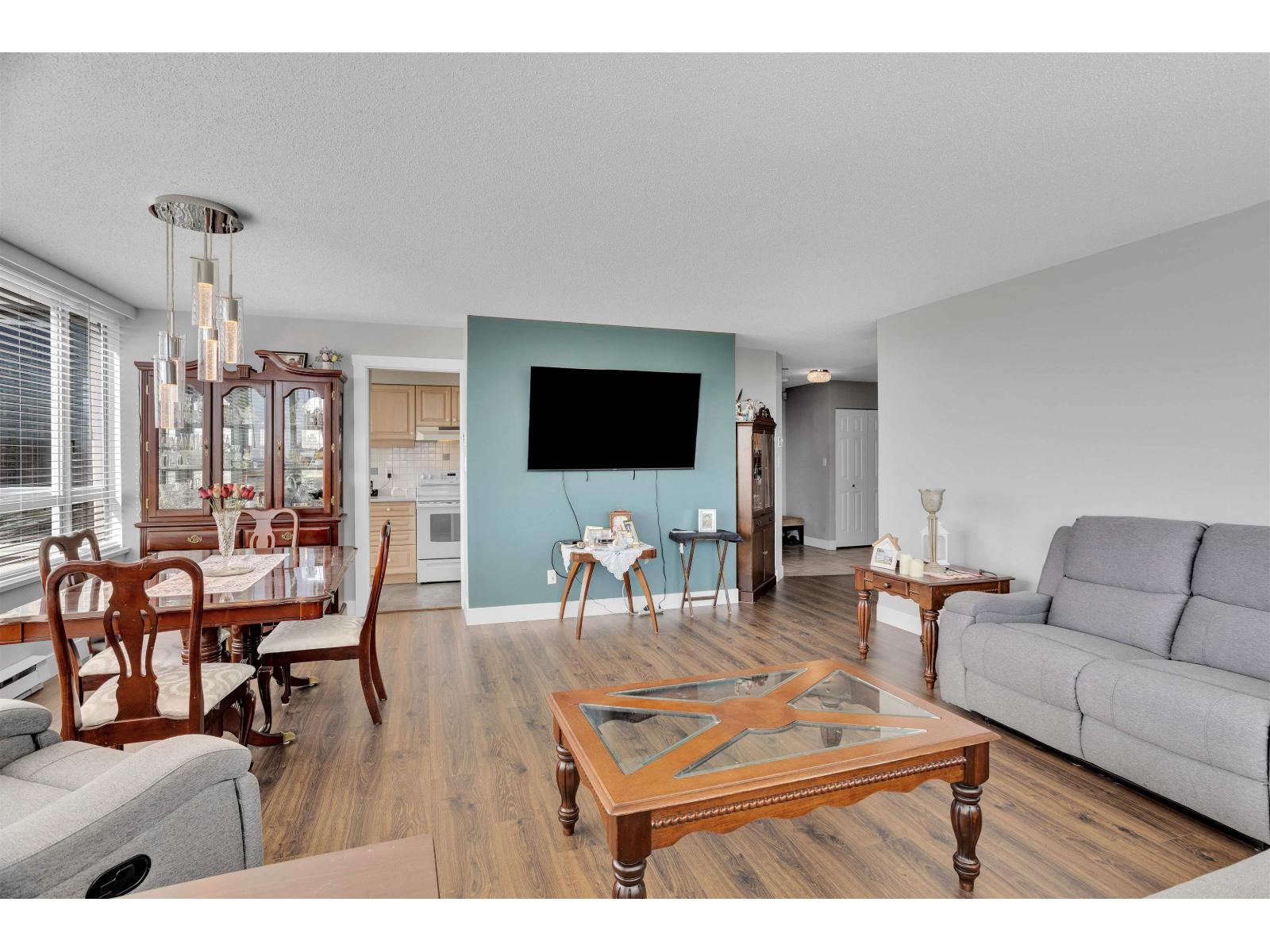804 15030 101 Avenue, Surrey, British Columbia V3R 0N3 - Photo 4 - R3119127