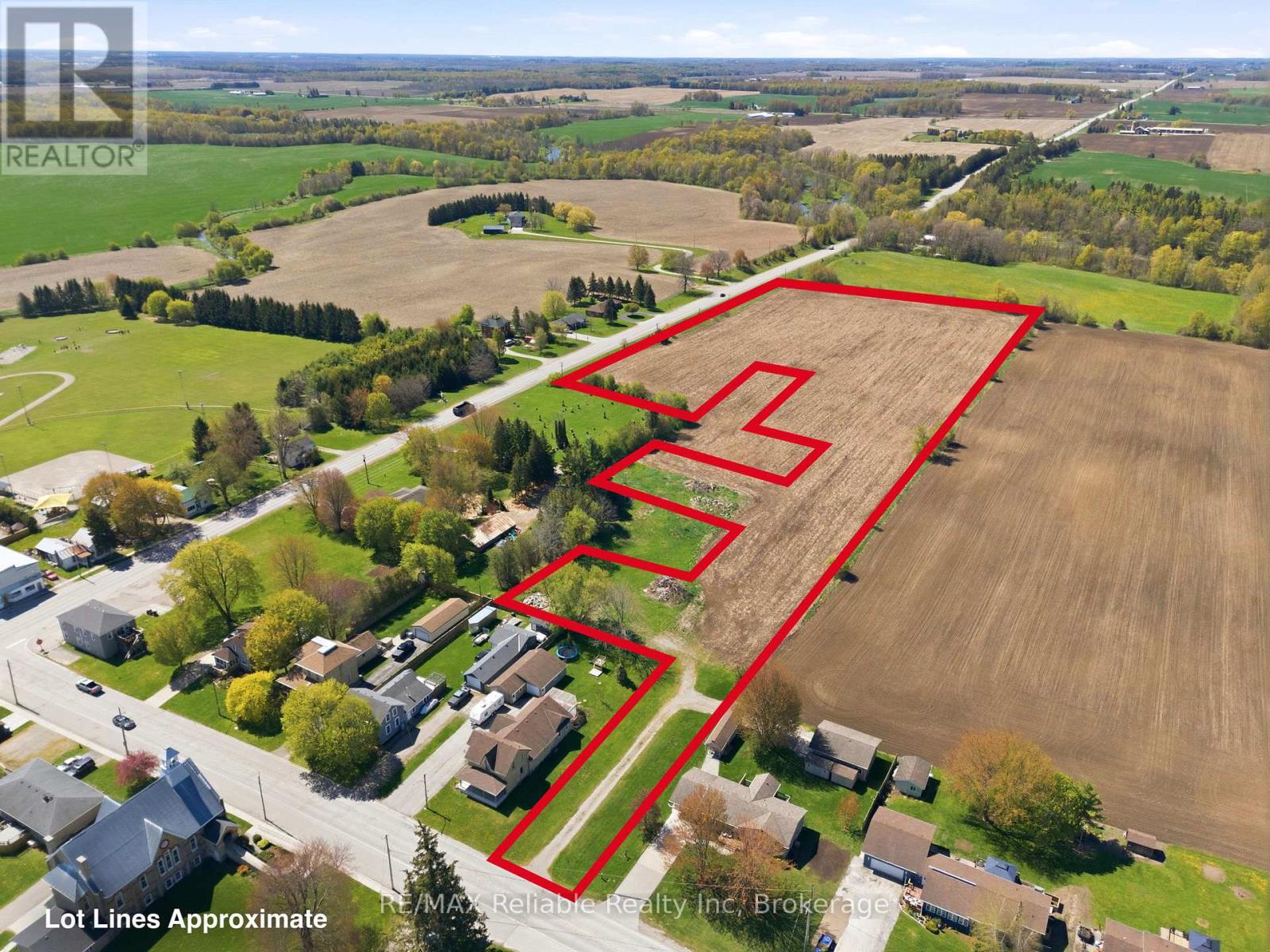 341 King's Road, Central Huron, Ontario  N0M 2H0 - Photo 8 - X13132958