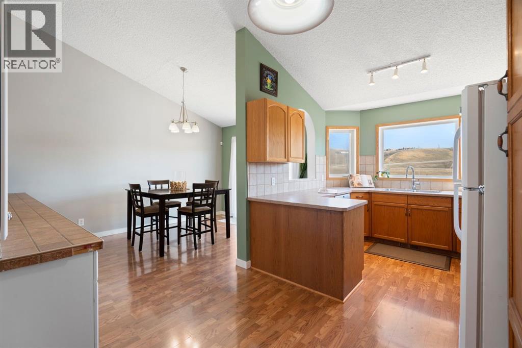 54 West Mcdougal Road, Cochrane, Alberta  T4C 1M4 - Photo 7 - A2304556